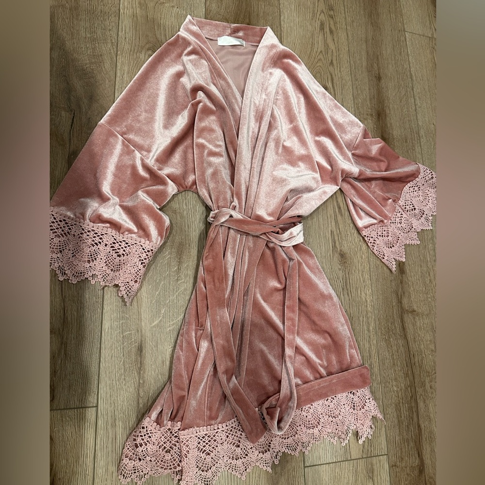 Ella Winston Intimates & Sleepwear Ella Winston Rose Velvet And Lace Bridal Robe
